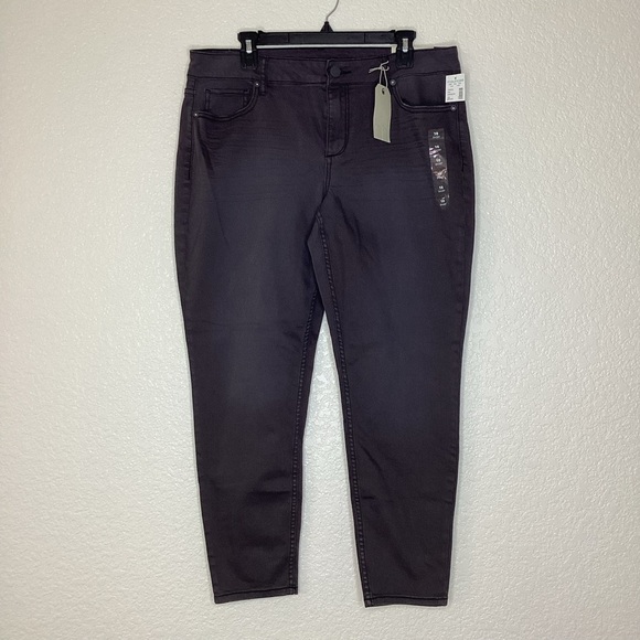 MAURICES PLUS SIZE 16 16S SHORT BLACK JEANS SKINNY MID RISE PANTS - Picture 2 of 9